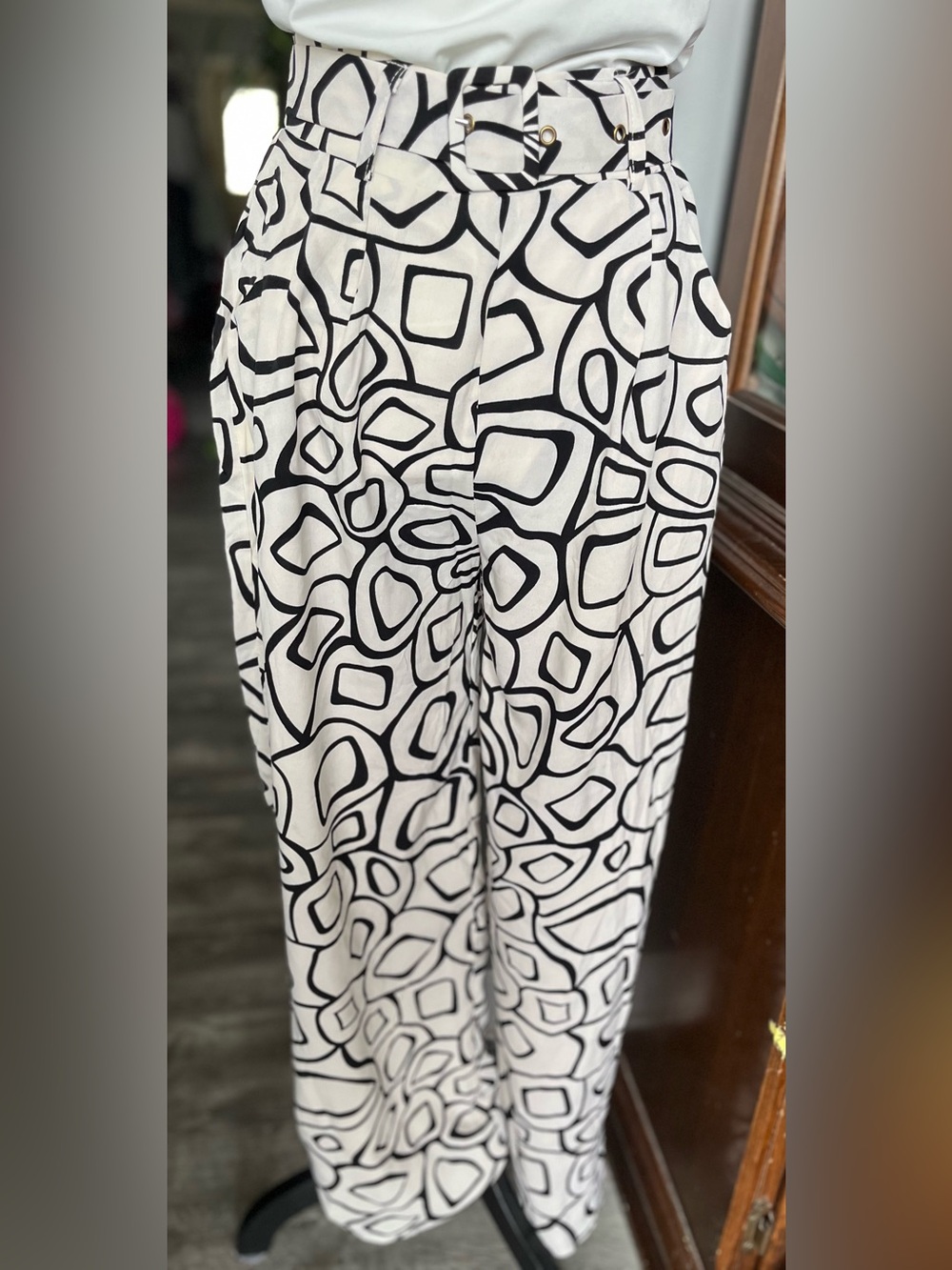 Monochrome Geometric Wide-Leg Pants